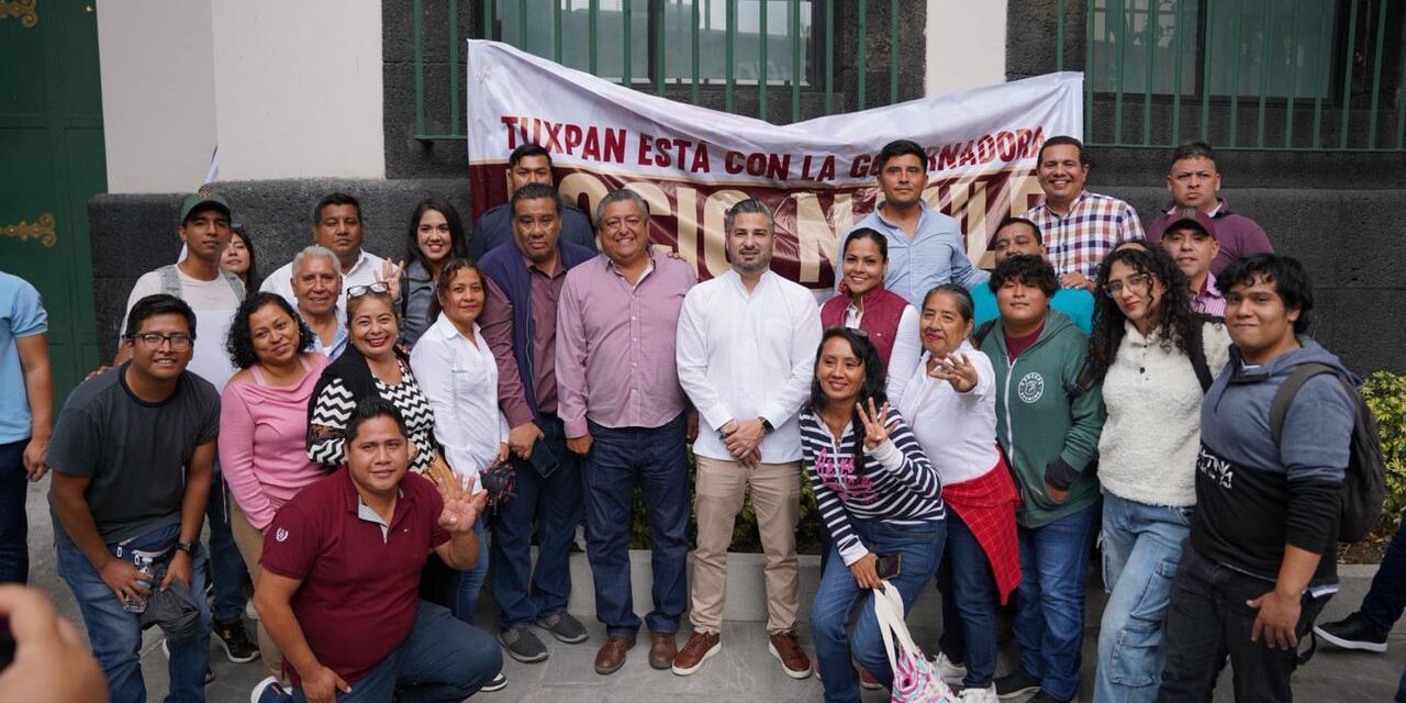 Daniel Cortina acompaña el Primer Informe de Gobierno de la gobernadora Rocío Nahle