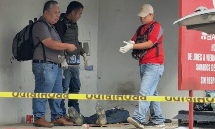 Poza Rica: Hallan a hombre sin vida en el estacionamiento de Banorte