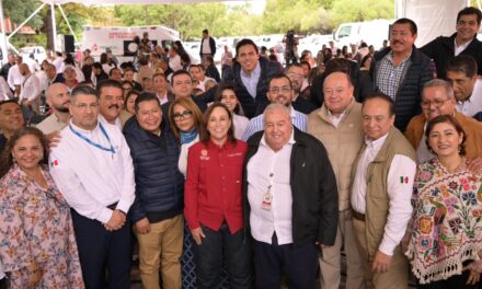 Pemex dona 24 unidades especializadas a 15 municipios de Veracruz Norte