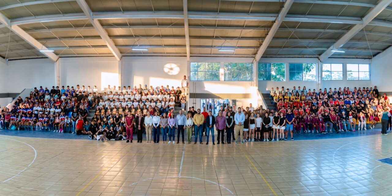 Tuxpan abanderó a sus atletas rumbo a las eliminatorias de la Olimpiada CONADE 2026