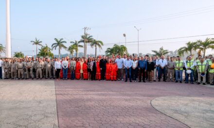 Ayuntamiento de Tuxpan entrega 300 uniformes y fortalece las condiciones del personal operativo