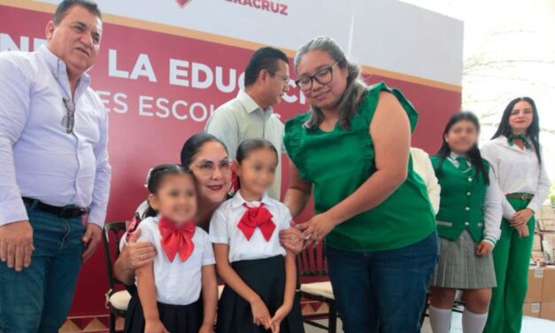 Entrega SEV más de 10 mil útiles y mochilas en municipios de la Huasteca