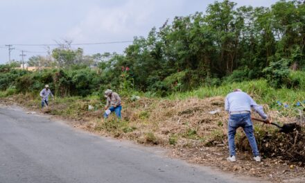 Tuxpan: Intensifican labores de limpieza en accesos a la playa previo a Semana Santa