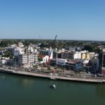 Realizan mantenimiento al asta bandera en la Plaza Cívica Municipal de Tuxpan