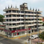 El edificio “DELMAR” se pinta y Tuxpan se sigue embelleciendo
