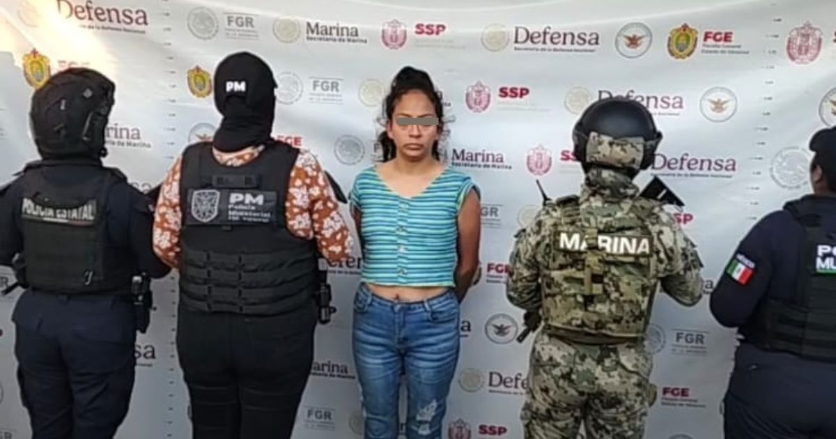 Capturan a presunta ladrona de teléfonos celulares en Papantla