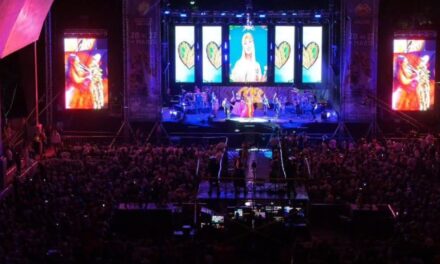Cierra Cumbre Tajín la gran Lila Downs