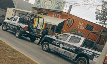 Lanza piedras contra negocio y es detenido tras persecución del propietario en Álamo