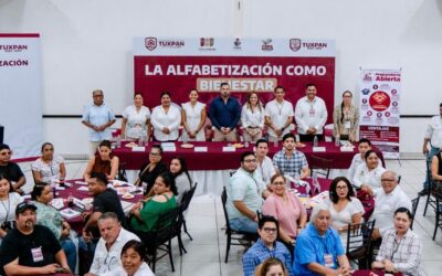 Fortalece Gobierno de Tuxpan acciones educativas con el foro “La alfabetización como camino al bienestar”