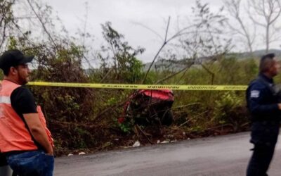 Tragedia en la Tuxpan–Tampico: Muere joven mujer tras volcadura