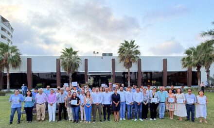 Tuxpan fortalece su vocación turística con la entrega de 56 certificaciones del Registro Nacional de Turismo