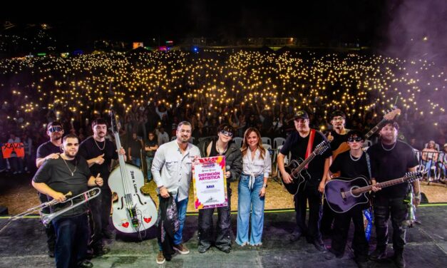 ¡Nuevo récord! Tuxpan reúne a 50 mil personas con Xavi culminando los paseos del Carnaval Tuxpan 2026