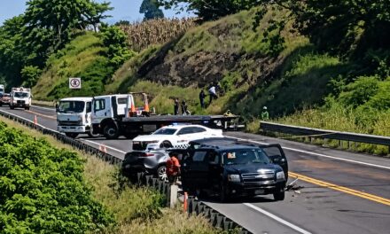 Tragedia en la autopista Totomoxtle-Tihuatlán; cuatro muertos y tres heridos tras choque frontal