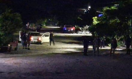 Asesinan a balazos a joven dentro de un automóvil en Papantla