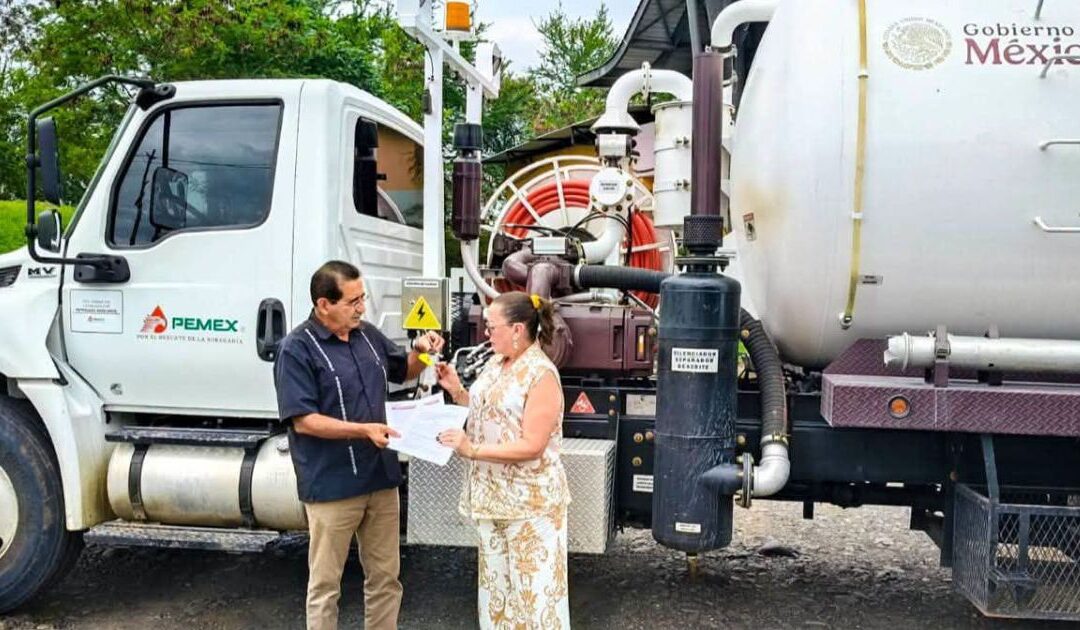 Cerro Azul: Formalizan donación de camión Vactor para el patrimonio municipal