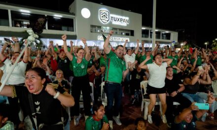 Gobierno Municipal devuelve la vida a la Plaza Cívica con transmisiones de la Selección Mexicana