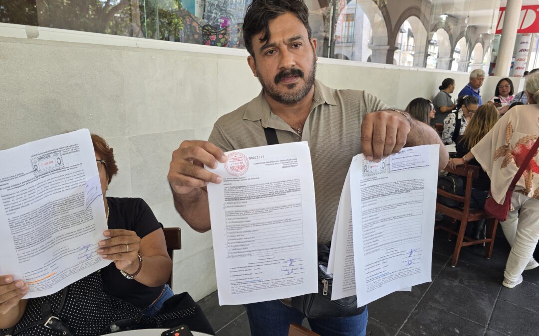 Expolicías de Poza Rica, Tihuatlán y Coatzintla vuelven a Xalapa por pagos pendientes