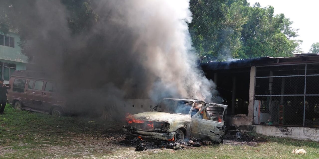 Encapuchados incendian camioneta en comunidad de Tempoal
