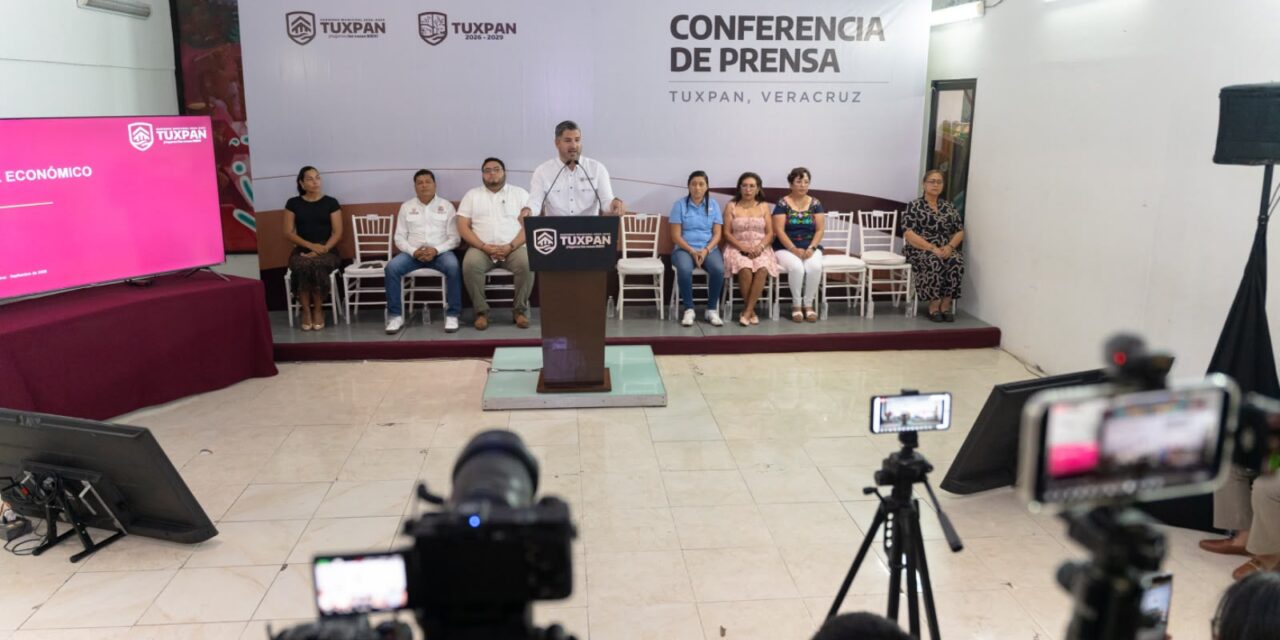 Daniel Cortina presenta por primera vez en la historia de Tuxpan el Proyecto de Presupuesto de Egresos