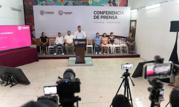 Daniel Cortina presenta por primera vez en la historia de Tuxpan el Proyecto de Presupuesto de Egresos