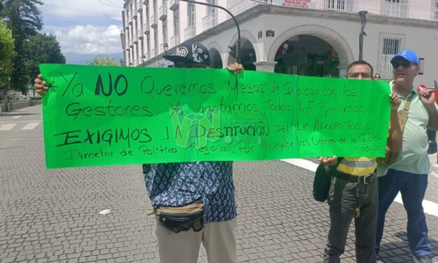 Expolicías vuelven a cerrar Enríquez: “Ya no queremos más mesas, queremos que nos paguen”