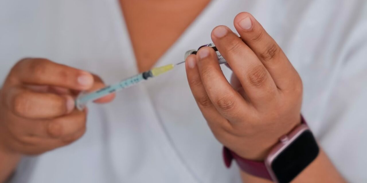 Módulo de vacunación y servicios preventivos de salud en el Ayuntamiento de Tuxpan