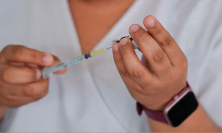 Módulo de vacunación y servicios preventivos de salud en el Ayuntamiento de Tuxpan