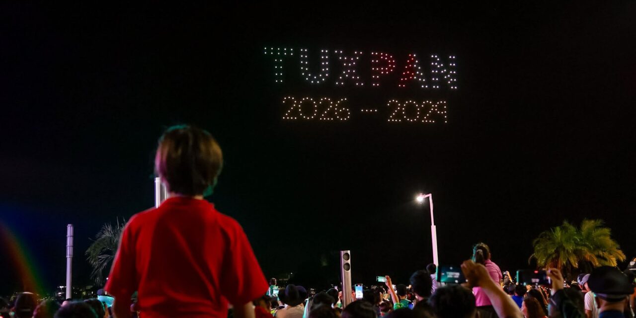 TUXPAN BRILLÓ COMO NUNCA EN NOCHE HISTÓRICA DEL GRITO DE INDEPENDENCIA