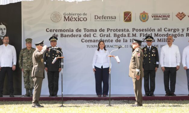Asiste la Gobernadora Rocío Nahle a la Toma de Protesta y Posesión al Cargo en la 19/a. Zona Militar