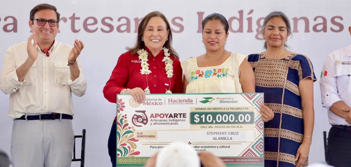 Encabeza Gobernadora Rocío Nahle entrega de créditos ApoyArte a más de mil artesanas en Papantla