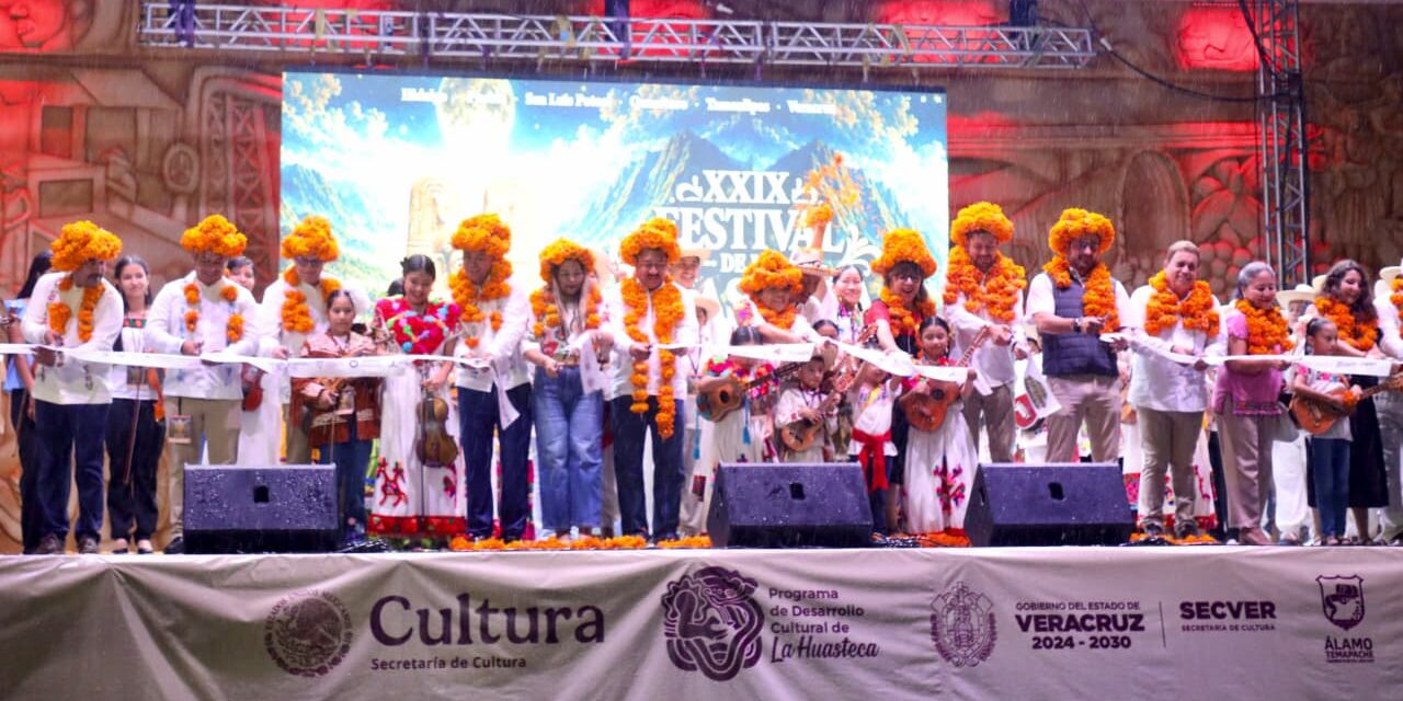 Festival de la Huasteca honra a las mujeres como guardianas de la tradición en su edición XXIX