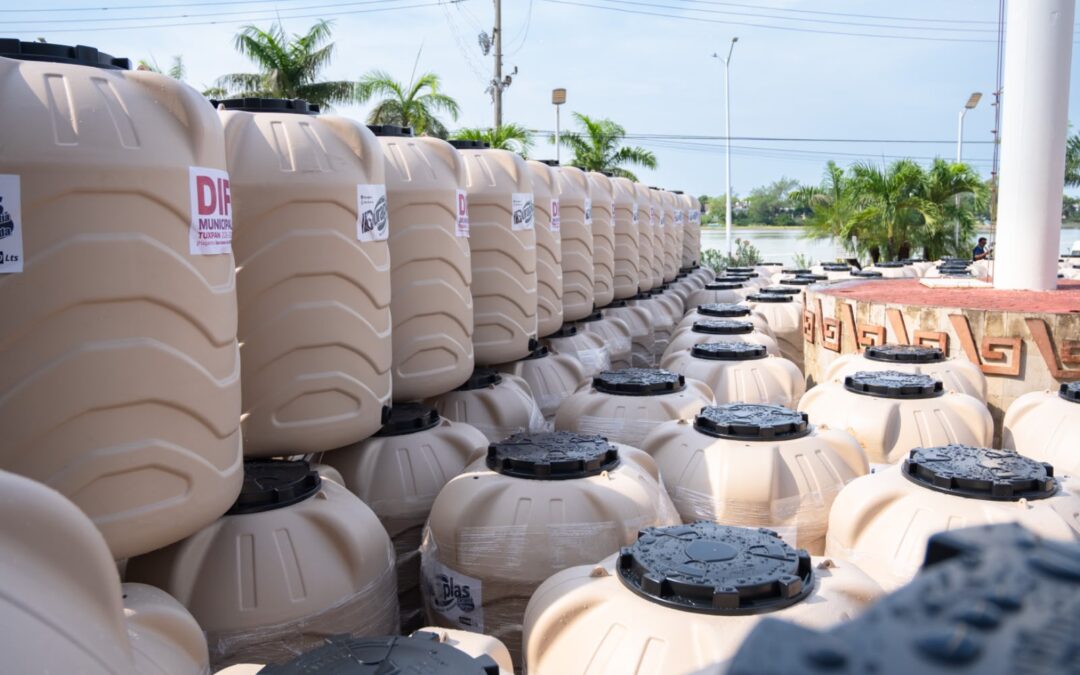 Tuxpan: Llega apoyo directo a los hogares con la entrega de 192 tinacos del programa Tinacos a Bajo Costo