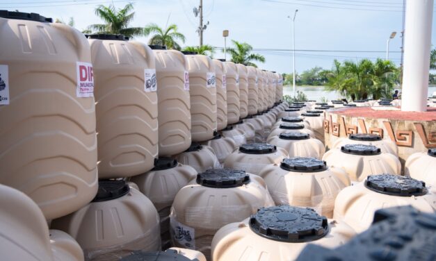 Tuxpan: Llega apoyo directo a los hogares con la entrega de 192 tinacos del programa Tinacos a Bajo Costo
