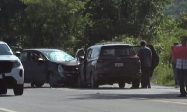 Accidente vial sobre la carretera Álamo-Tihuatlán